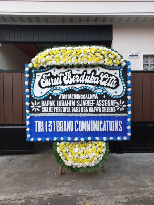 Papan Bunga Duka di Pangkalan Kerinci